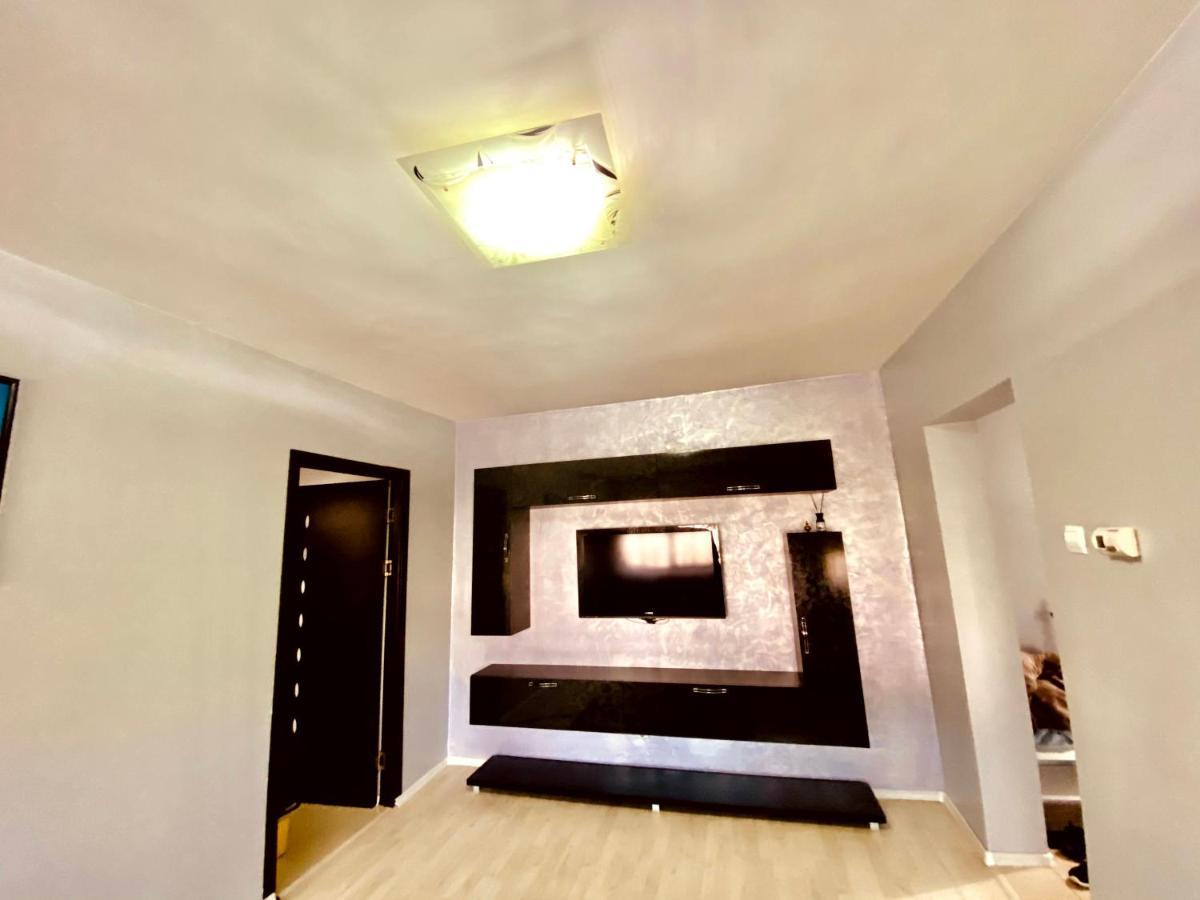 Cozy Central Place Braila Exterior photo